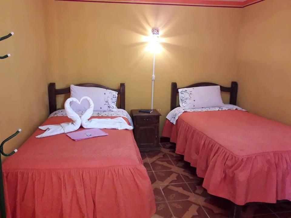Hostal "La Roca" Уюни Екстериор снимка