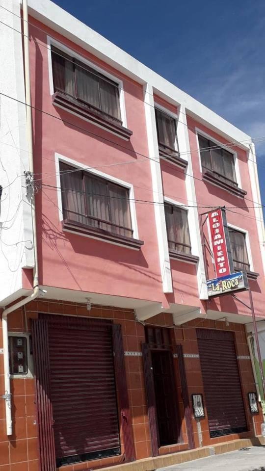 Hostal "La Roca" Уюни Екстериор снимка